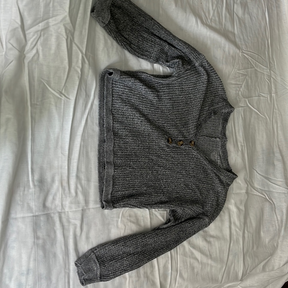 Grey long sleeve American Eagle shirt